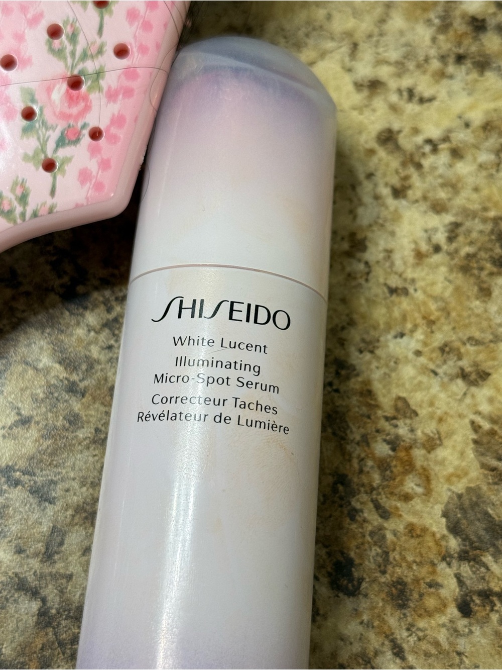 Shiseido White Lucent Illuminating Serum — White/Pearl